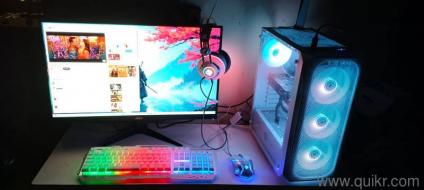 It's gaming pc with top notch condition with mouse keyboard and headphones given number is whatsapp number 