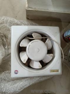 bathroom and kitchen exhaust fan in very good condition 