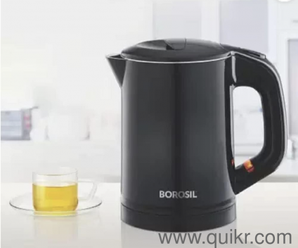 Gently used Borosil kettle with steel body encased in plastic outside to avoid burn