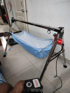 1.8 years old automatic TinyTyke automatic cradle 