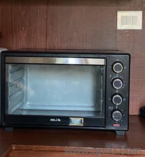 Almost new microwave