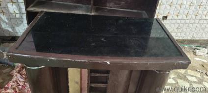 office table in good condition