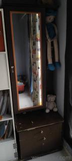 dressing table