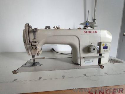 Singer Industrial Sewing Machine