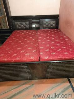 Bed with mattress and dressing table 