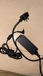 Selling a genuine original Lenovo 65W laptop charger in excellent condition.