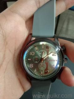 is a Maipu (also spelled Maidu) Men's Chronograph-Style Analog Watch