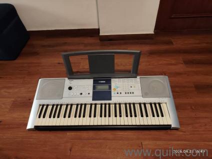 YAMAHA PSR 323