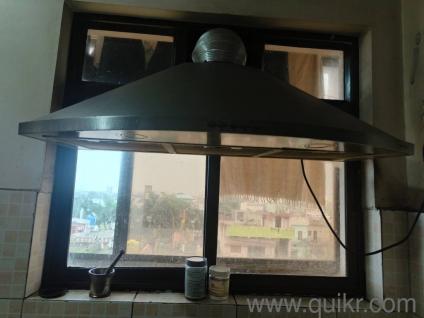 bajaj chimney , in good condition, model: CNX90HSC,also quite dirty