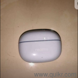 it's brand new earpods got just 5 days before with box available  
