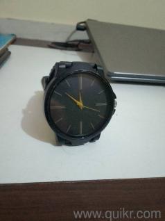 Classic Black Analog Wrist Watch
