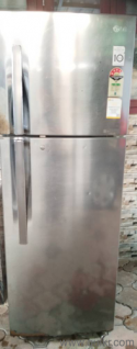 LG Double Door Refrigerator.Frost FreeCondition :- ExcellentAge :- 8 yearsSmart Inverter CompressorColour :- Premium Silver Finish