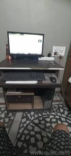 HP PC with table