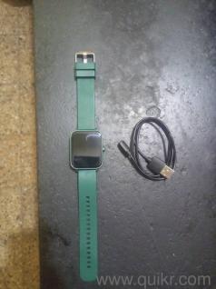 smart watch working condition and charging cable