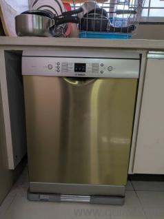 Bosch dishwasher (13 place setting)