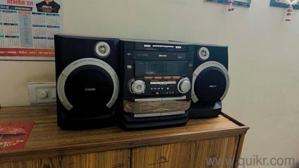 Music System with speakers for Sale