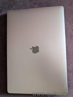 Apple macbook Pro 15.6 inches 
