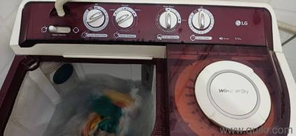 LG Semi Automatic Washing Machine 8 KG 5 year old in very Good Condition almost like new