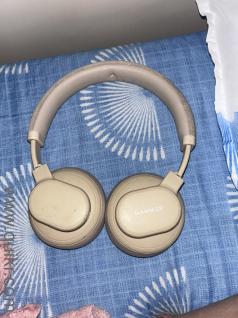Hammer headphones Its has scratches 2 to be exact