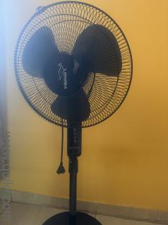 Almost brand new Table and Stand Fan