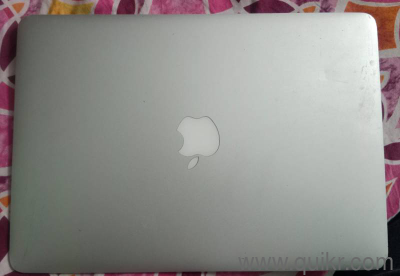 MacBook Air A1466 i5 4gb Ram, 128 gb Storage Good Battery Backup 2015 model