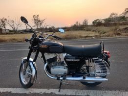 Used Yezdi Classic Before 1995 Model Images