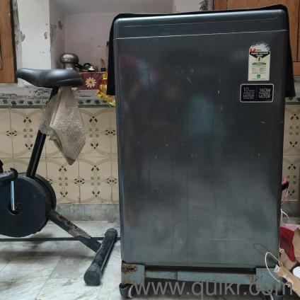 Washing machine in good condition and washing clothes properly