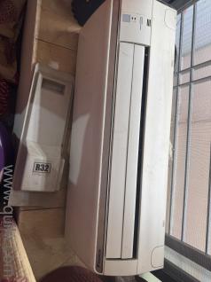 1 ton Daikin split AC with digital stabiliser