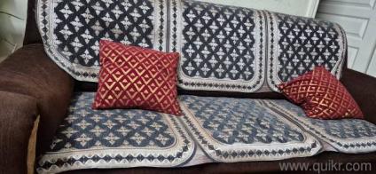 3 years old sofa set in good condition 
