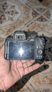 canon 200d kitens with 75-250mm lens, Bag, card, Original charger, Battery. minimal used, 