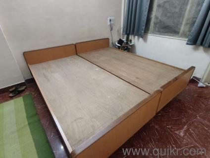 King size bed 75X72  5 year old rosewood. Can be converted into 2 single beds.