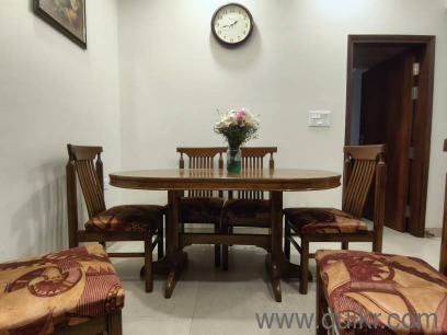 6 SEATER DINING TABLE AND CHAIRS FOR SALE - GOOD CONDITION 