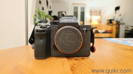 Sony a7r3 in fantastic condition only used to take photos.