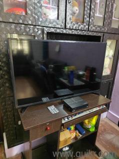 UA43N5300AR43 inch samsung smart HD TV