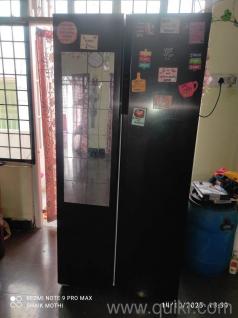 Midea Side by side refrigerator. Good condition. like new 