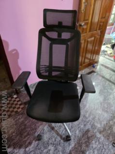 Bosq High end chair with head rest adjustable, original price 13k