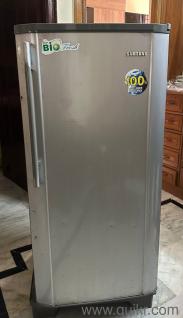 SANSUMG REFRIGERATOR FOR SALE 