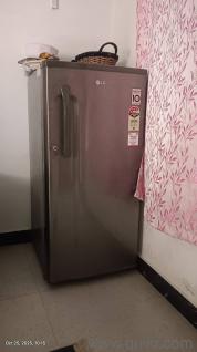 lg fridge in new condition