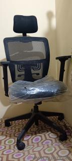 Office chair sturdy and less used looks like new -2yrs old