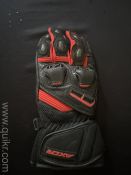 Axor gator riding gloves