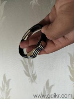 Leather bracelet