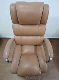 BOSS LEATHER CHAIR Urgent sale