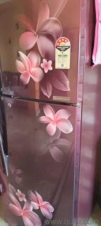 lg 284ltr 4 star rating fridge only 12000/