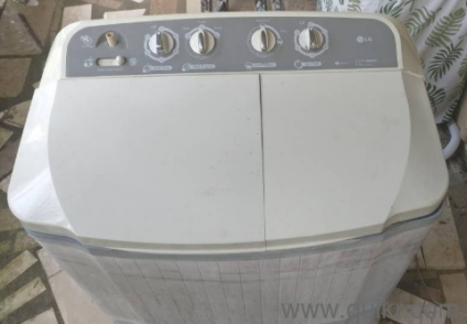 LG semiautomatic washing machine 