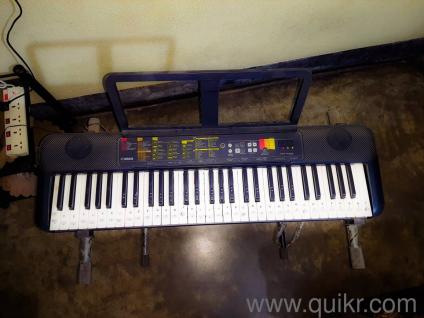 The Yamaha PSR-F52 61 key Synthesizer 