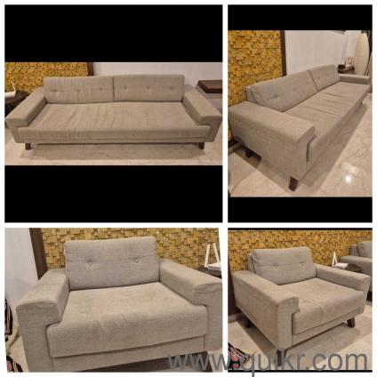 Selling Urban Ladder Sofa  (original price: 60k, selling for 26900k)