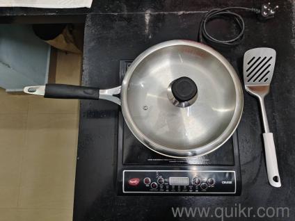induction cooktop with Pan and Spatula