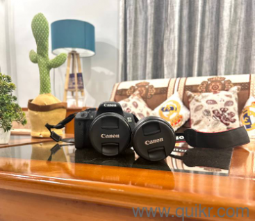 Canon EOS 700D DSLR with two lenses: EFS 18135mm & EFS 55250mm.