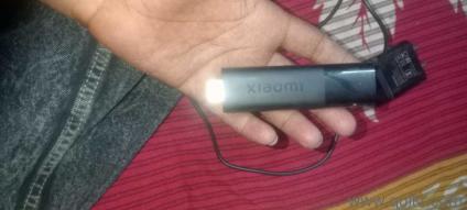 MI STICK ANDROID TV WITH REMOTE VERY GOOD WORKING CONDITION NO DENT NO SCRATCHES ON BOTH THE STICK AND THE REMOTE