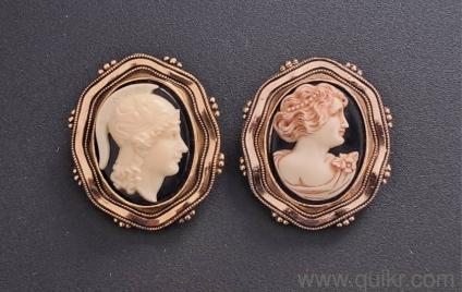 Vintage Cameo Brooches 